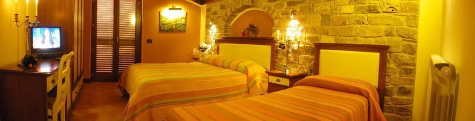 In-room safe, cribs (surcharge), WiFi (free)