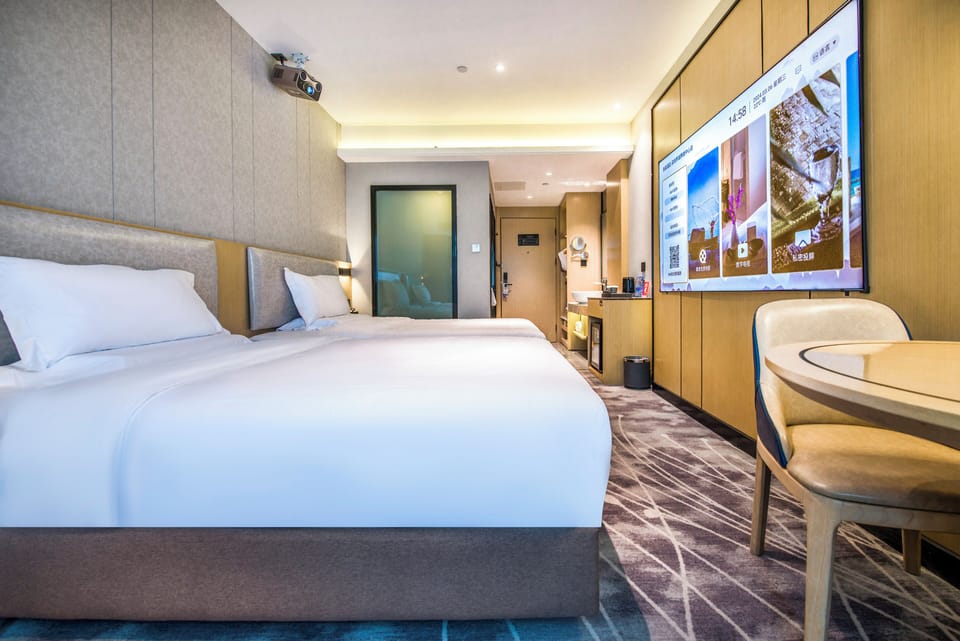 Superior Twin Room | Hypo-allergenic bedding, down comforters, free minibar, desk