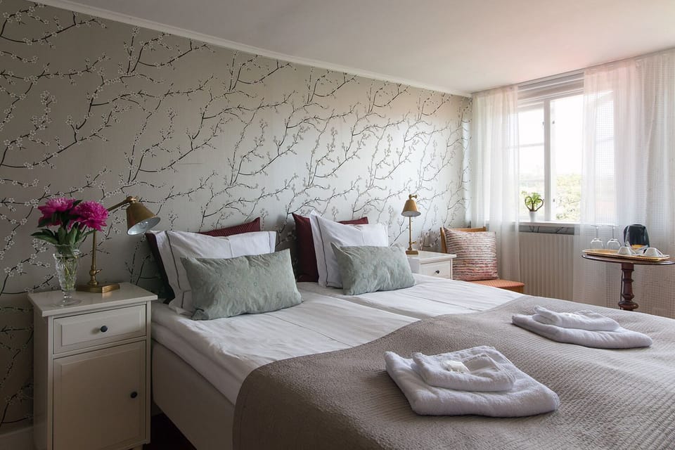 Superior Double Room | Desk, iron/ironing board (on request), WiFi (free)