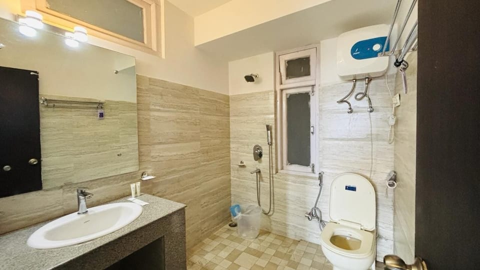 Shower, towels, soap, shampoo