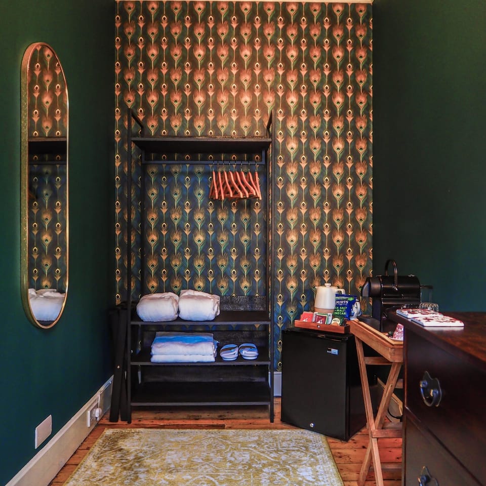 Honeymoon Suite, Ensuite | Premium bedding, down comforters, pillowtop beds, minibar