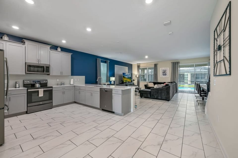 House | 9 bedrooms