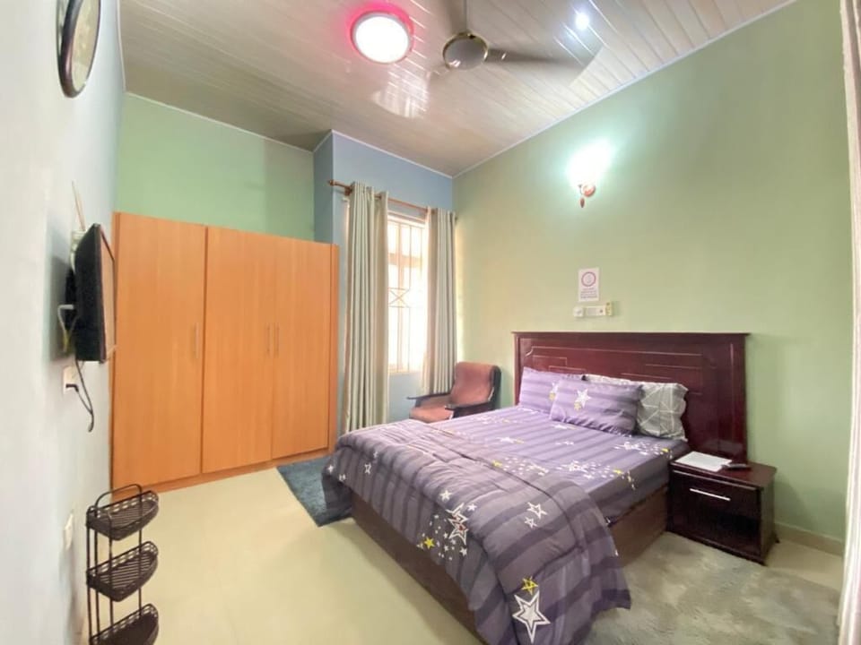 Deluxe Double Room | Iron/ironing board (on request), WiFi (free)
