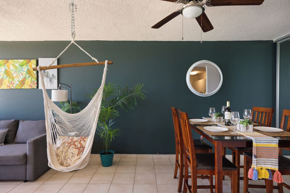Apartment, Ocean View | In-room dining