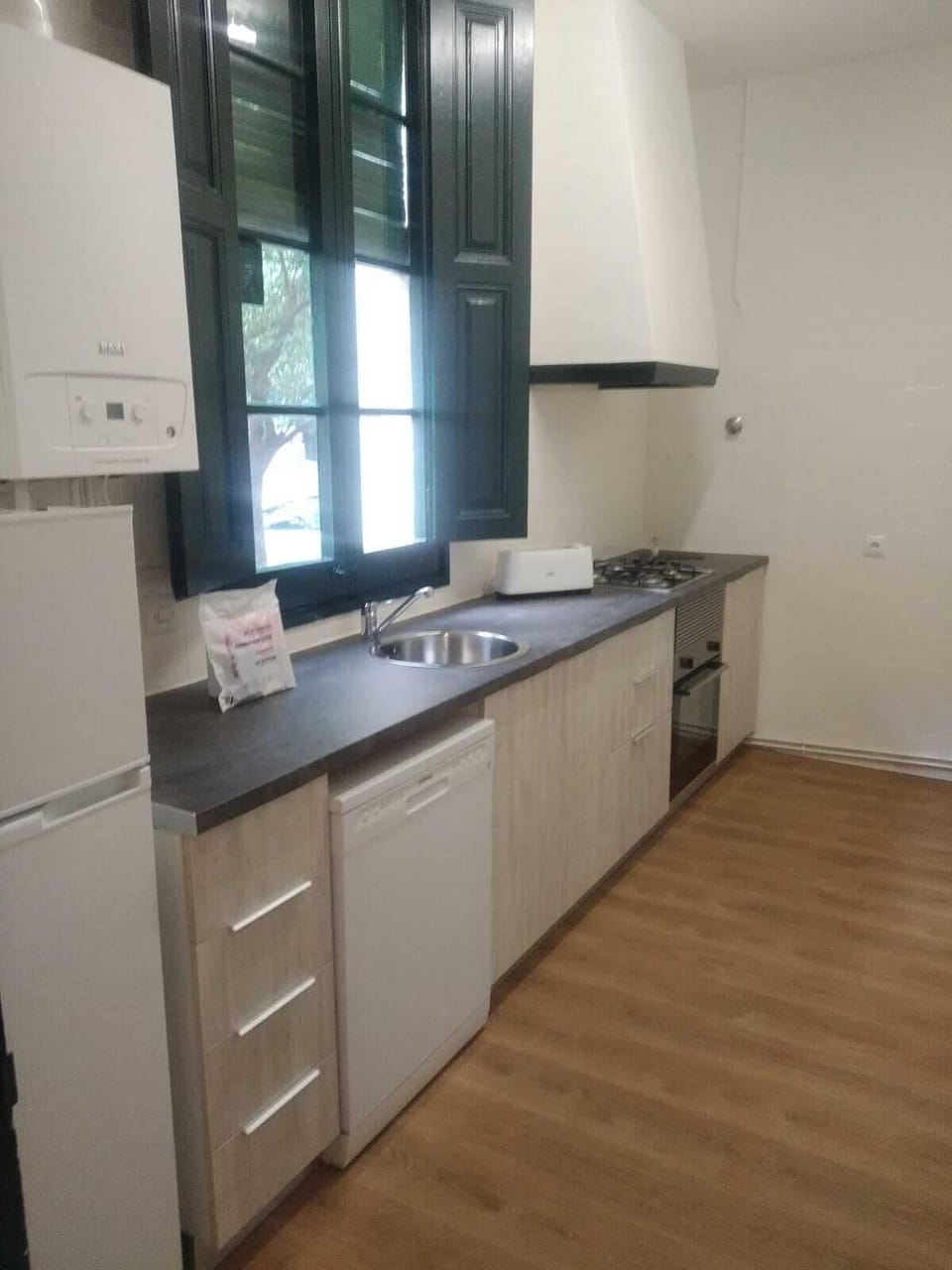 Standard House, 4 Bedrooms | Private kitchen