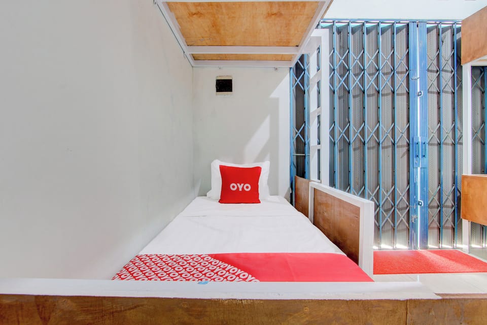 Standard Single Room | Bed sheets