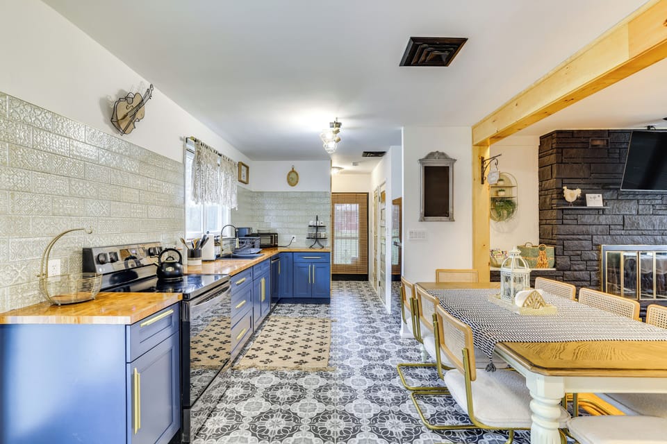 House (4 Bedrooms) | Interior