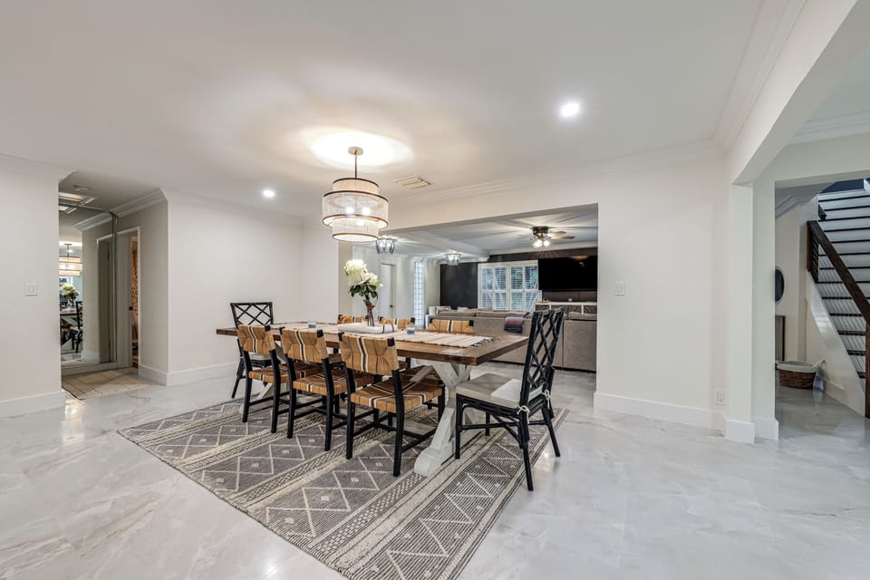 House (5 Bedrooms) | Interior