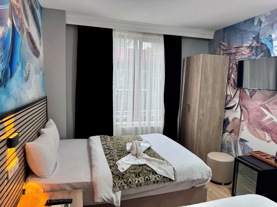 Deluxe Triple Room | Premium bedding, desk, soundproofing, free WiFi