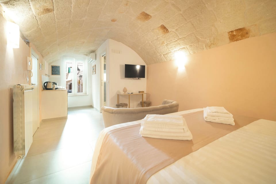 Standard Double Room, City View | Soundproofing, iron/ironing board, free WiFi
