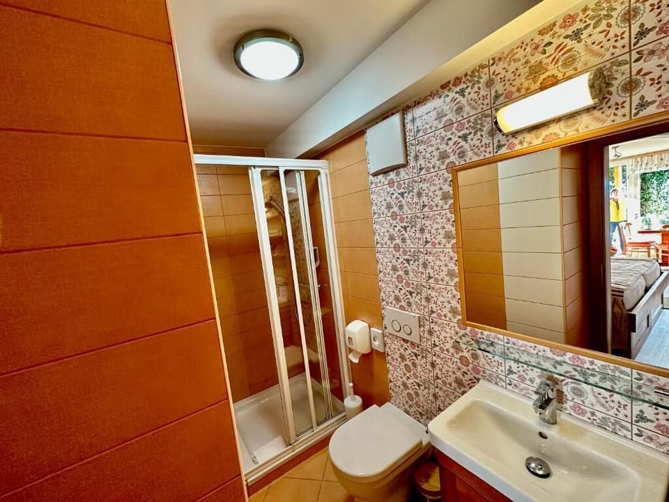 Comfort Room | Bathroom | Hair dryer, slippers