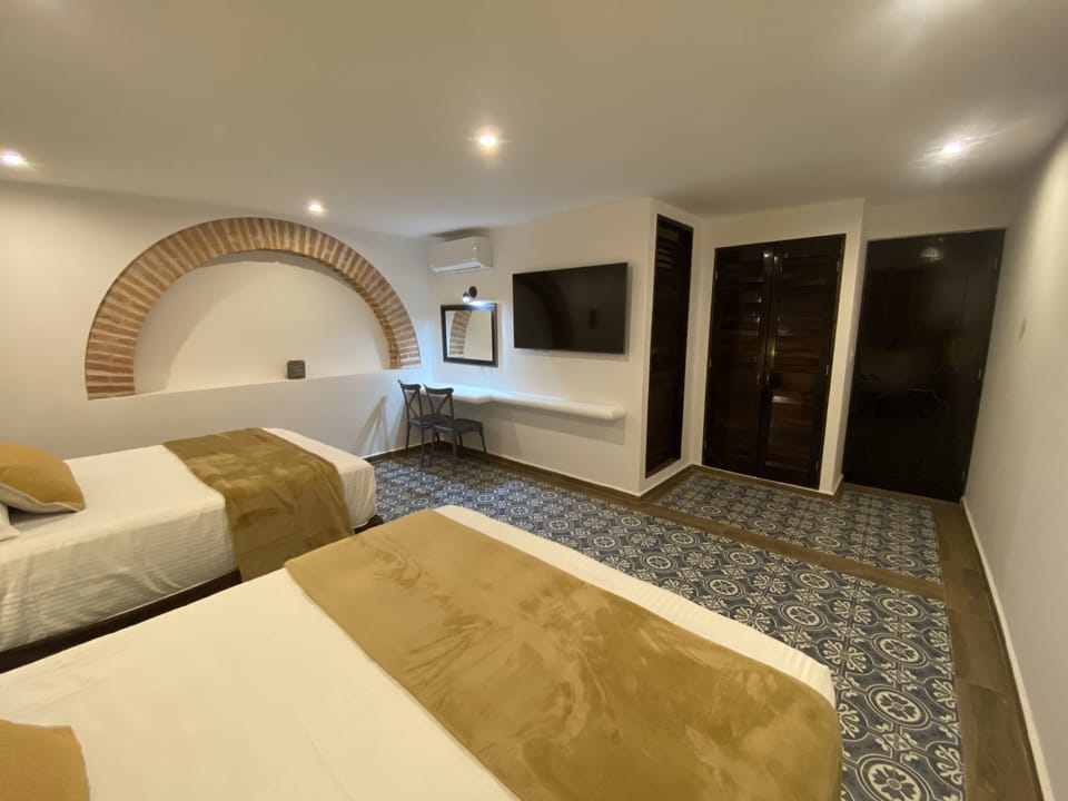 Family Single Room | Free WiFi, wheelchair access