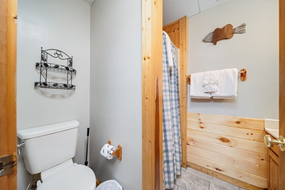 Er299 - Possum Hollow 4 Bedroom Cabin by RedAwning Cabin in Pigeon Forge