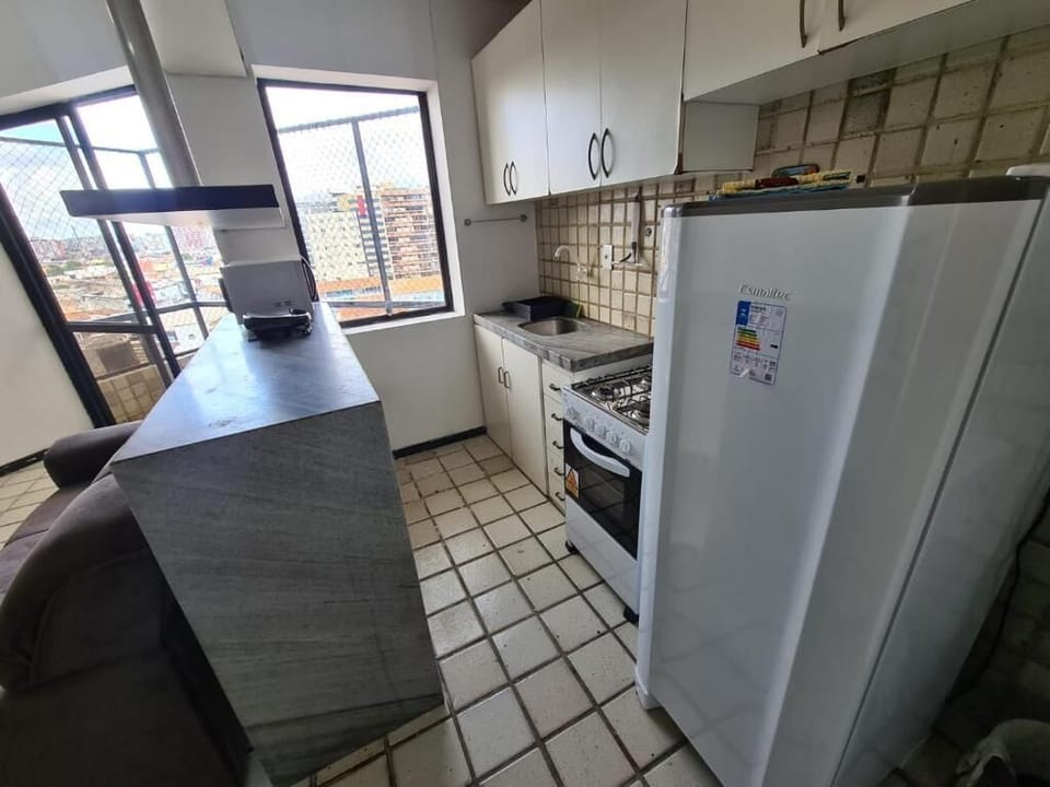 Basic Apartment | Private kitchen | Fridge, microwave, oven, blender