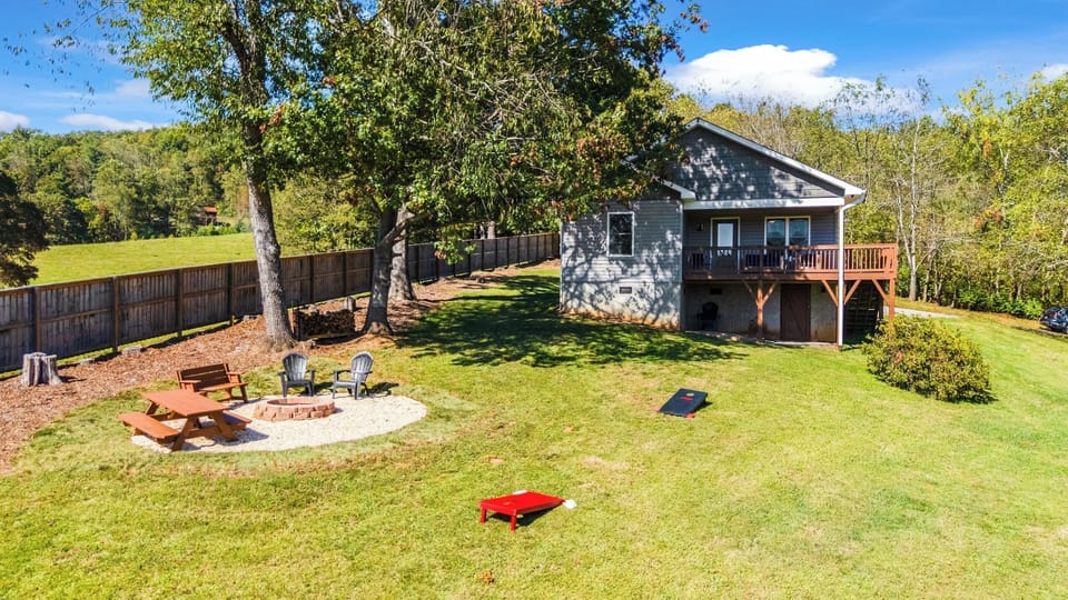 House (3 Bedrooms) | Front of property