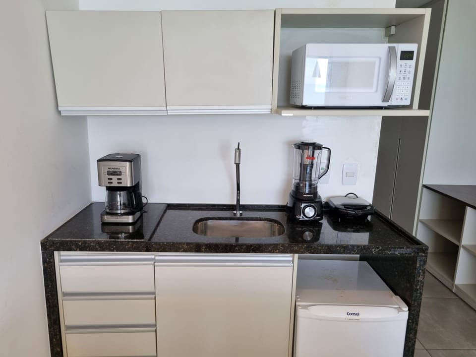 Superior Double Room | Private kitchen | Microwave, coffee/tea maker, toaster, blender