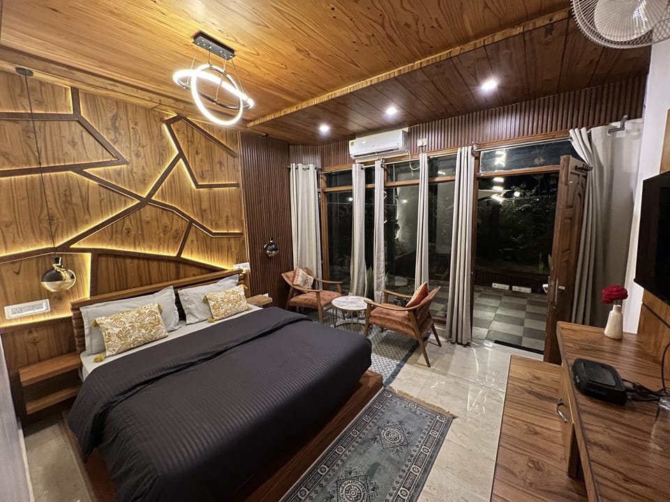 Luxury Room | Free WiFi