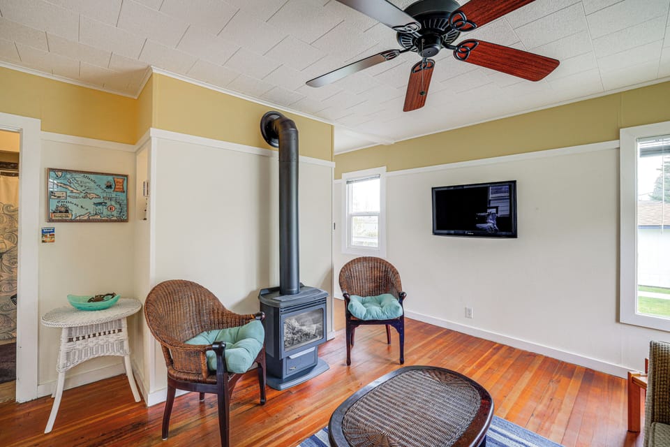 House (2 Bedrooms) | Interior