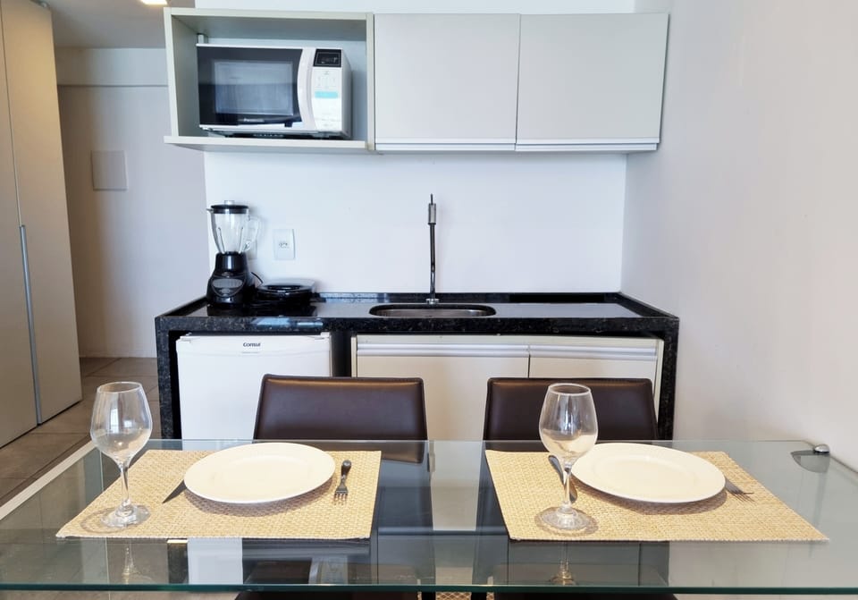 Apartment | Private kitchen | Microwave, toaster, blender, cookware/dishes/utensils