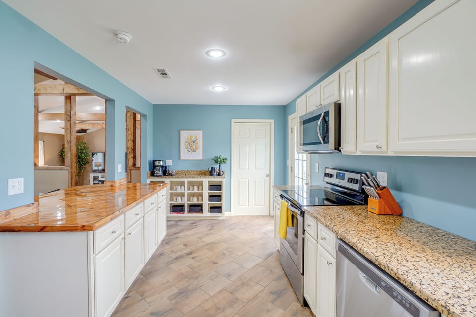 House (3 Bedrooms) | Interior