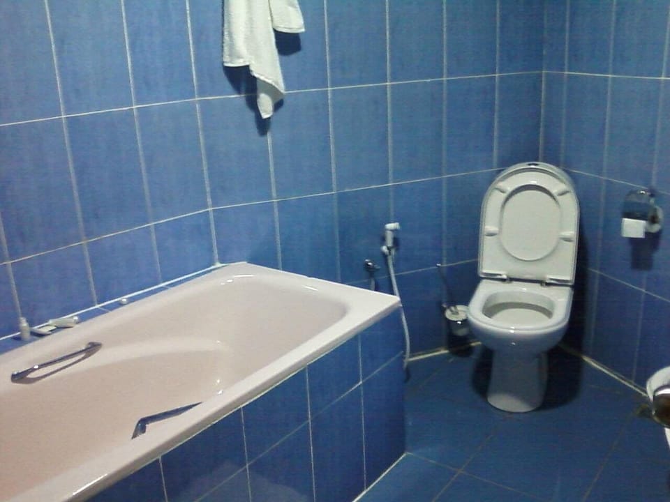 Standard Room, Private Bathroom | Bathroom