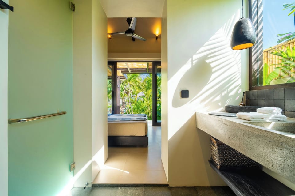 Villa, 4 Bedrooms, Non Smoking, Kitchen | Bathroom | Rainfall showerhead, free toiletries, hair dryer, towels