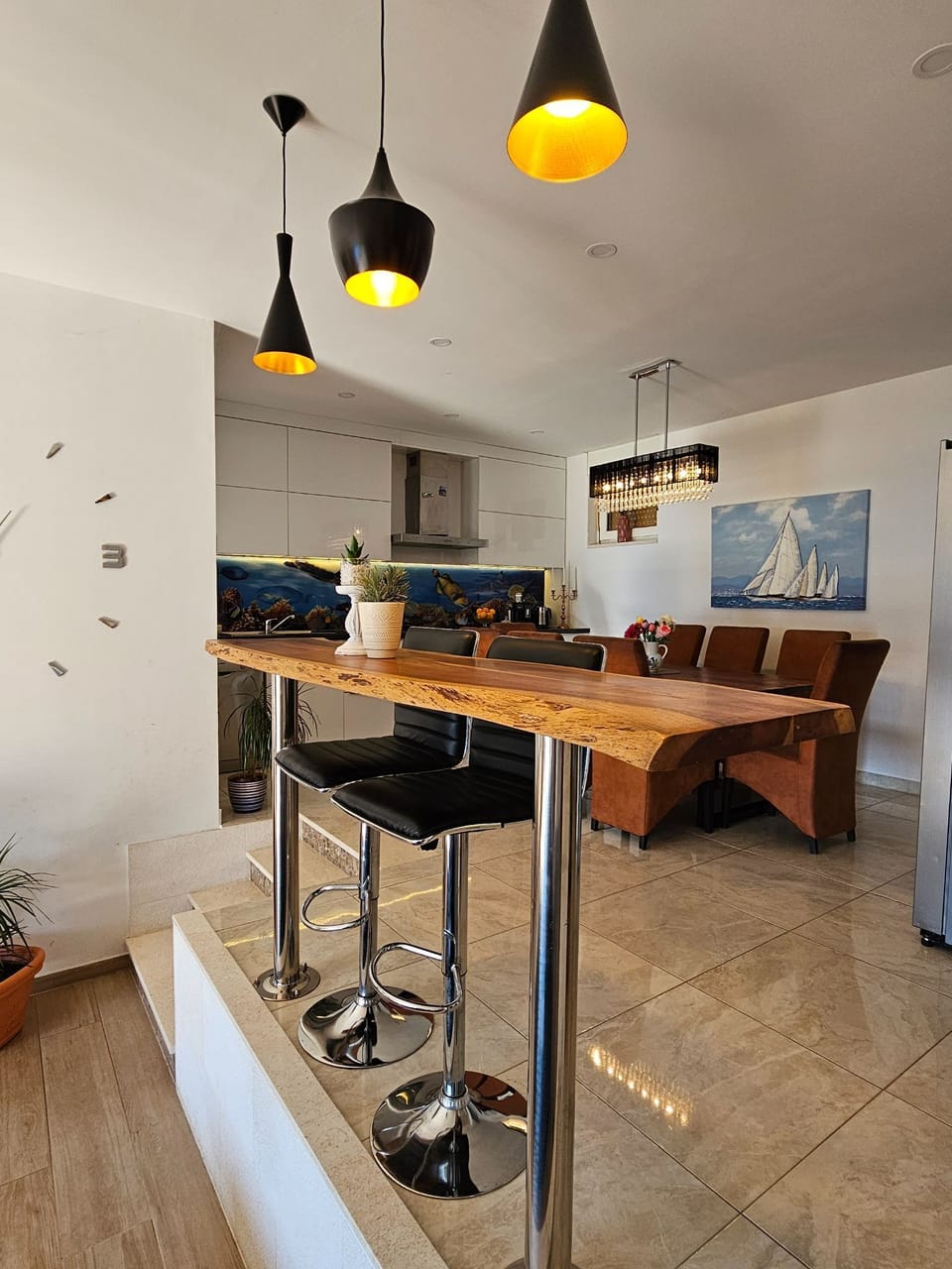 House (Three Bedroom Holiday Home) | Dining room