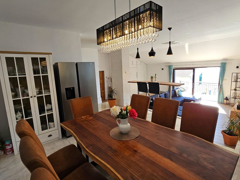 House (Three Bedroom Holiday Home) | Dining room