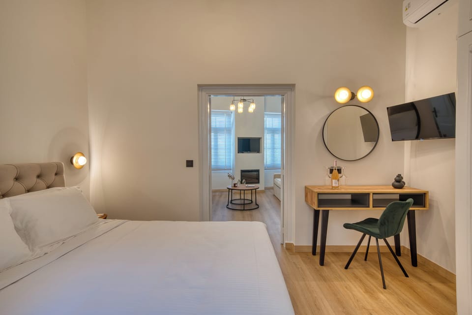 In-room safe, desk, iron/ironing board, free WiFi