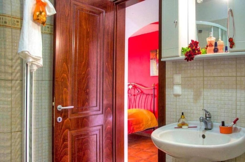 Deluxe Double Room | Bathroom | Hair dryer