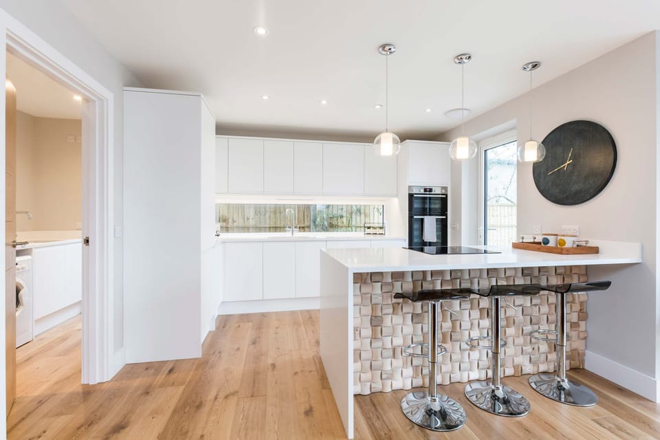 House | 4 bedrooms, desk, iron/ironing board, Internet