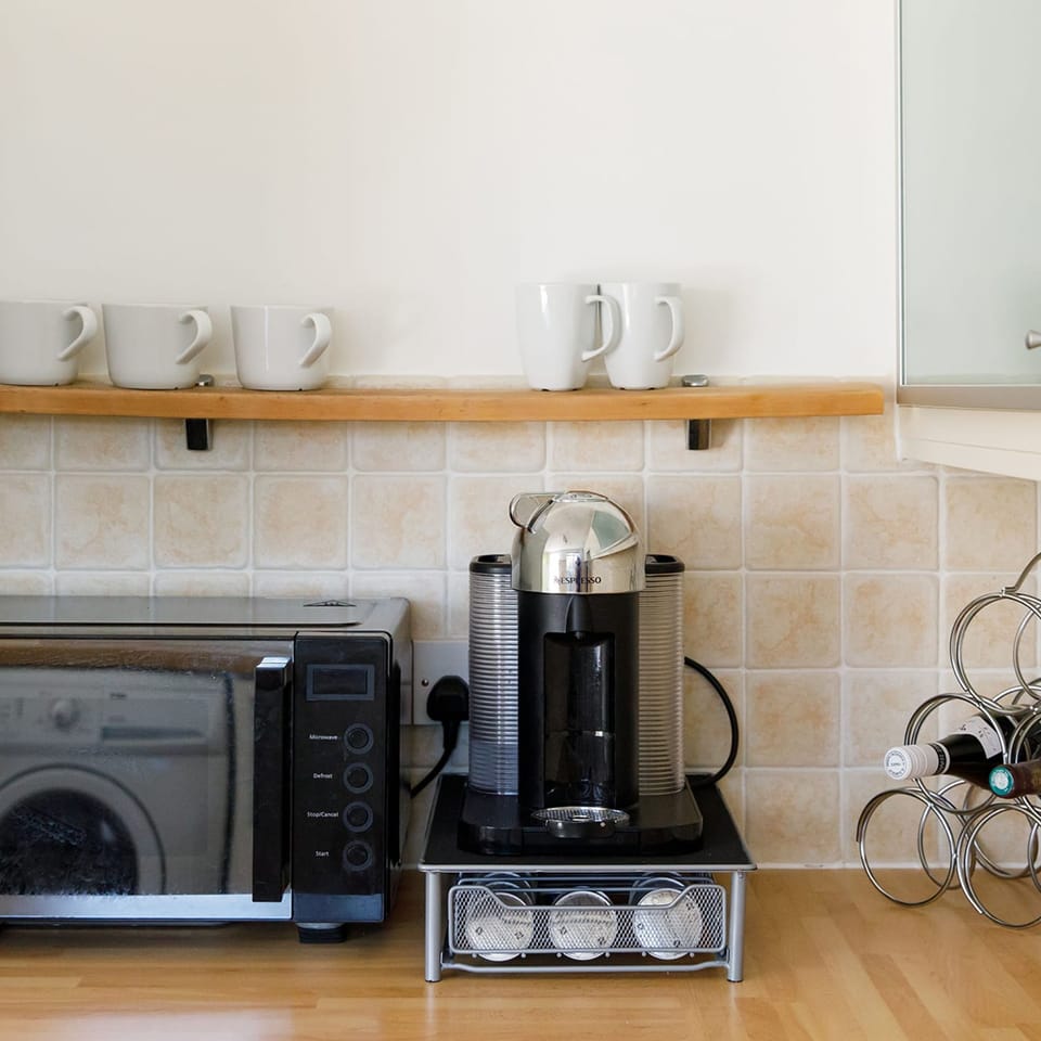 House | 3 bedrooms, iron/ironing board, Internet