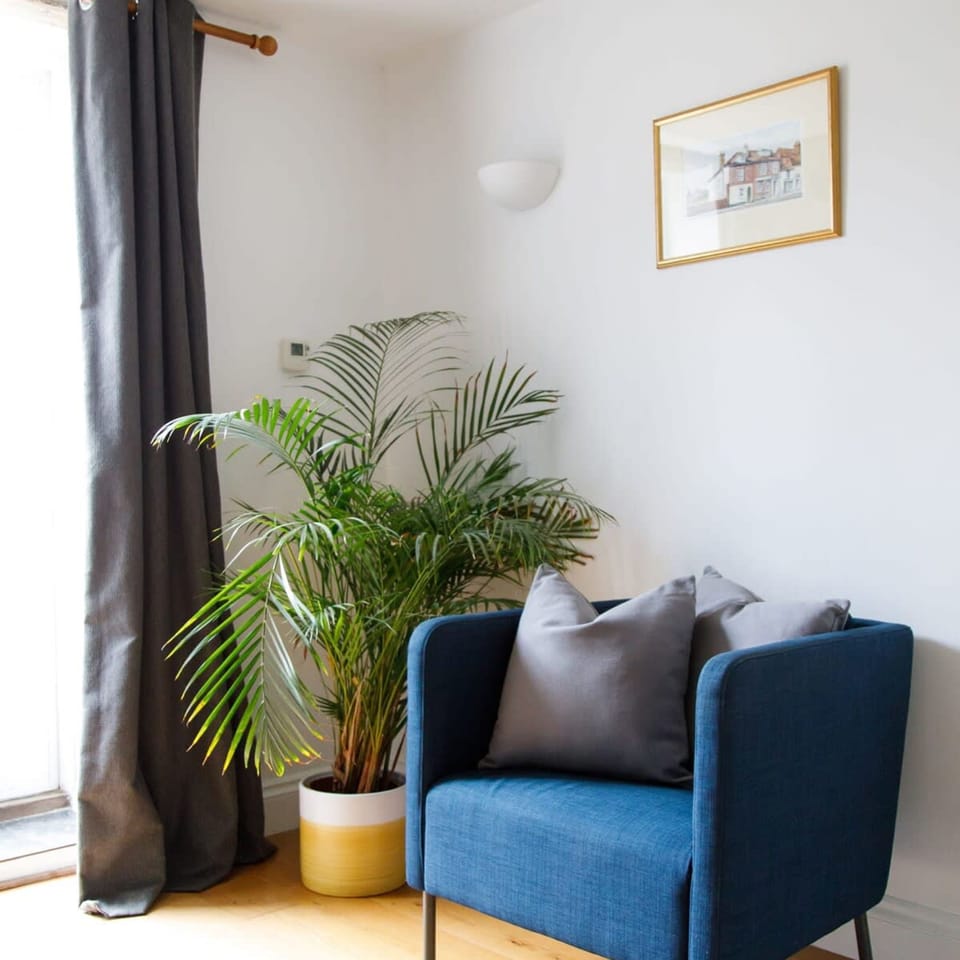 House | 4 bedrooms, iron/ironing board, Internet