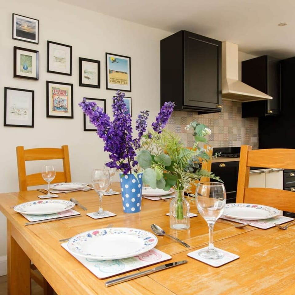 House | 3 bedrooms, iron/ironing board, Internet