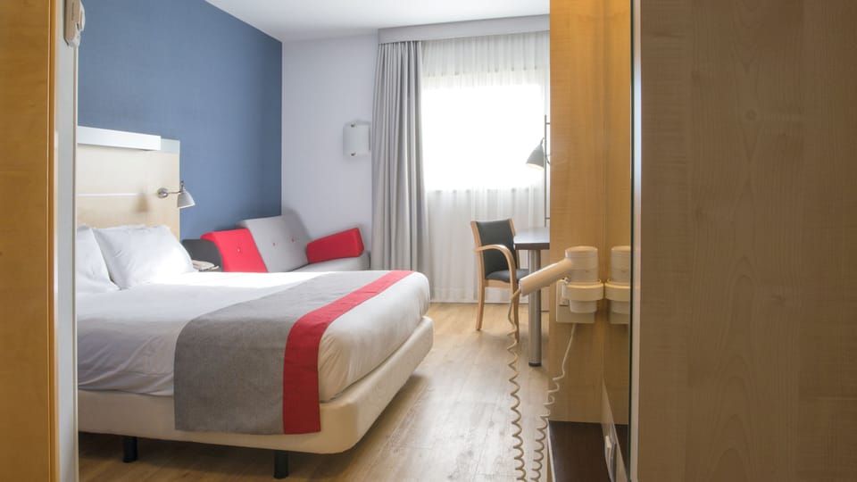 In-room safe, desk, iron/ironing board (on request), WiFi (free)
