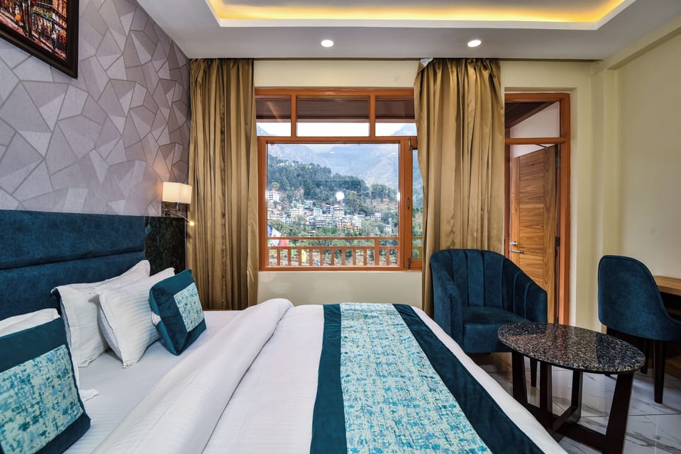 Premium Room | Free WiFi, bed sheets