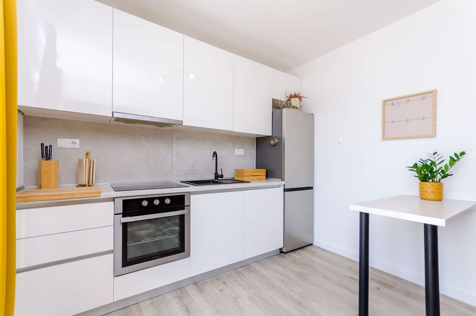 Apartment (A1) | Dining