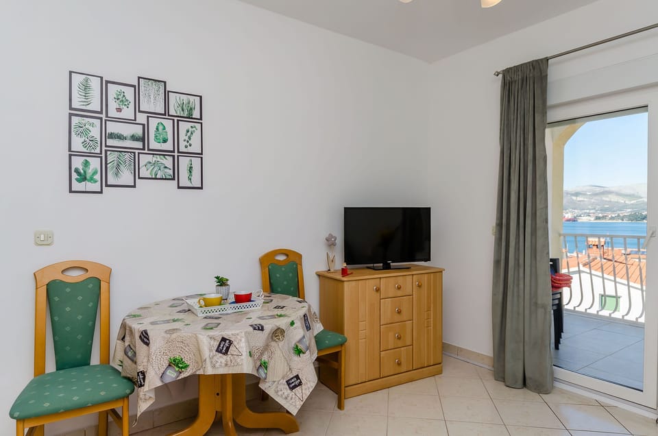 Apartment (A1) | Living room