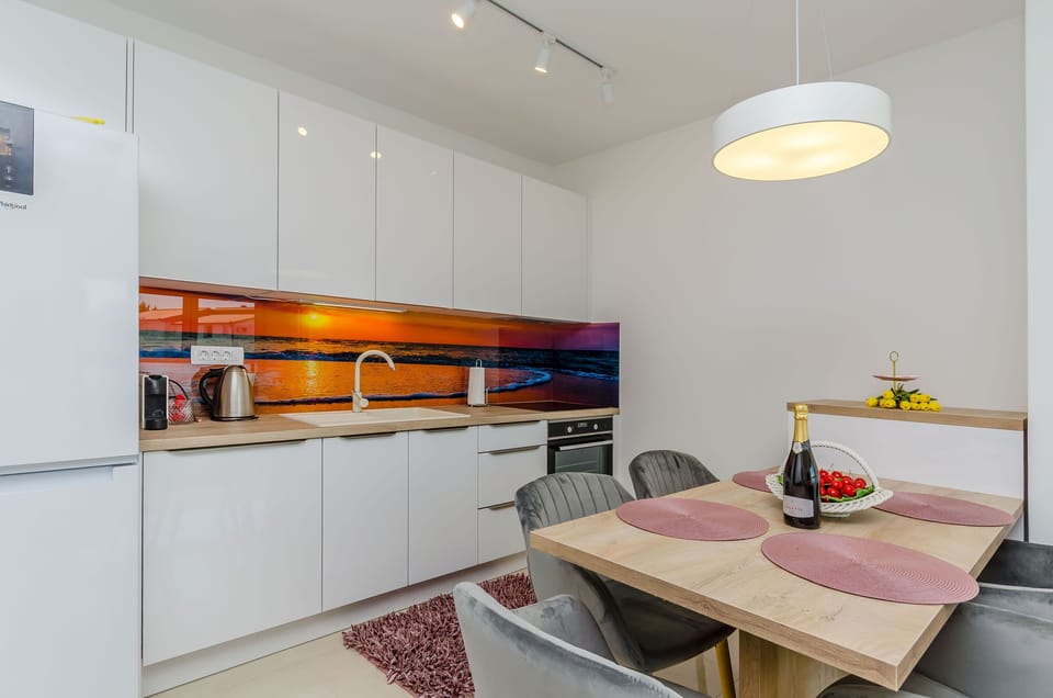 Apartment (A1) | Dining