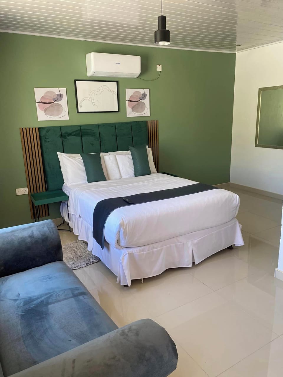 Standard Room, Patio, Garden View | Desk, laptop workspace, iron/ironing board, WiFi (free)