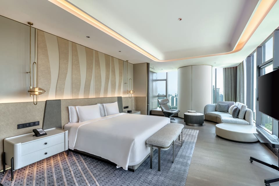 Presidential Room, 1 Queen Bed | Premium bedding, down comforters, minibar, in-room safe