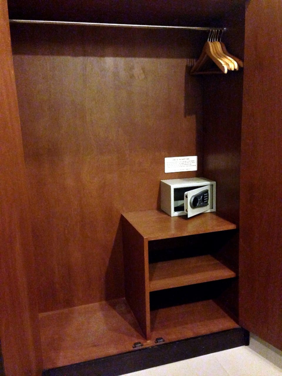 Minibar, in-room safe, free WiFi, bed sheets