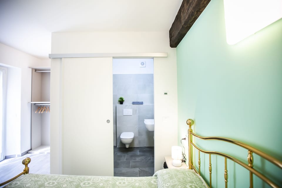 Premium Apartment | 1 bedroom, desk, iron/ironing board, free WiFi