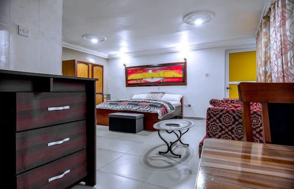 Deluxe Double Room | Desk, laptop workspace, WiFi (free), individually decorated