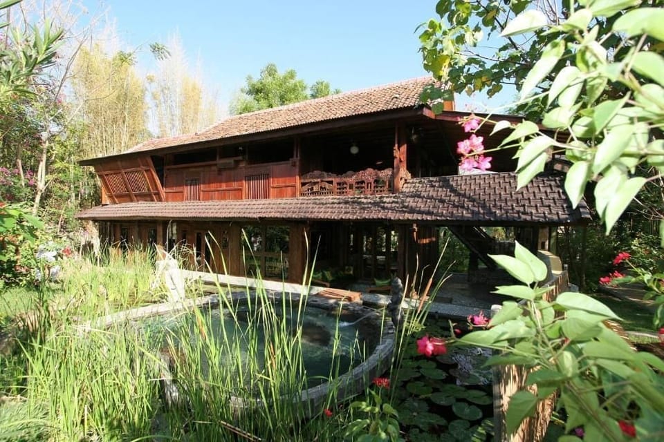 Pondok Sari Beach & Spa Resort Resort in Buleleng