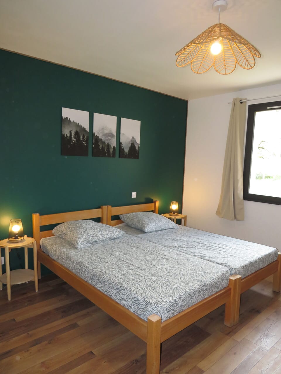 Comfort Room | Blackout drapes, free WiFi