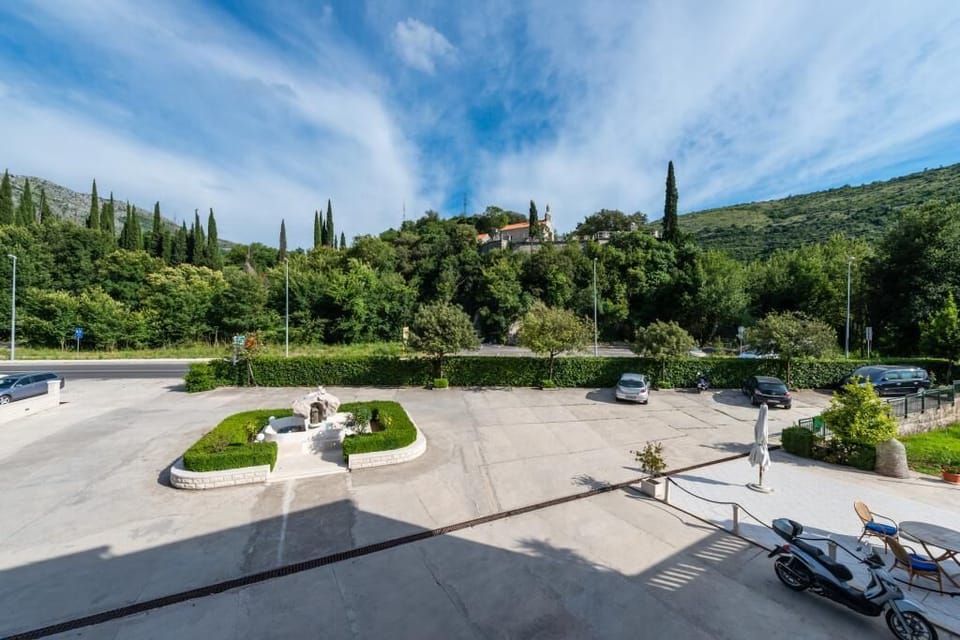Apartment (Apartments Azzurro- Three Bedroom Apa) | Parking | Free self parking