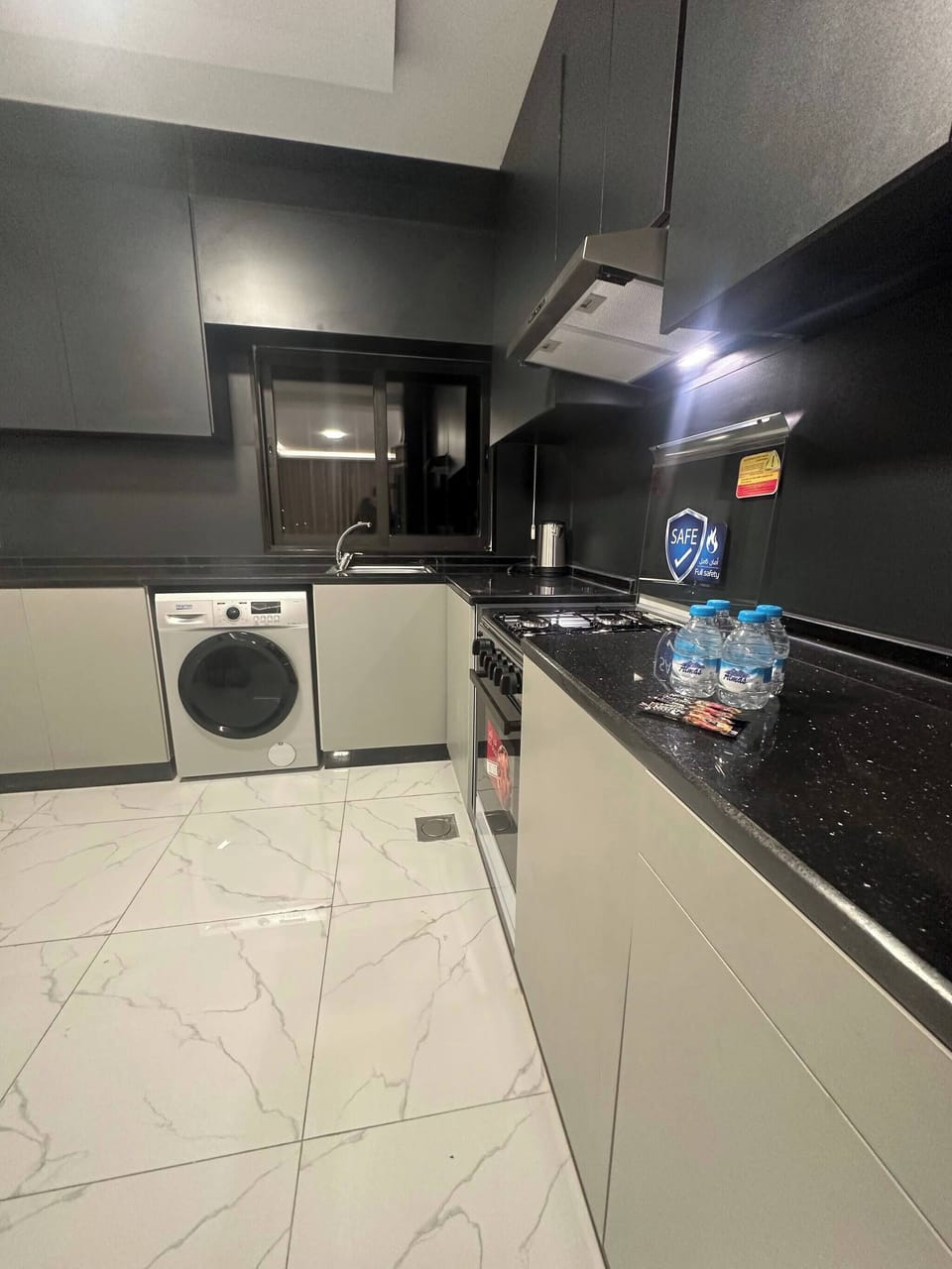 Apartment, 2 Bedrooms, Accessible, Smoking | Interior