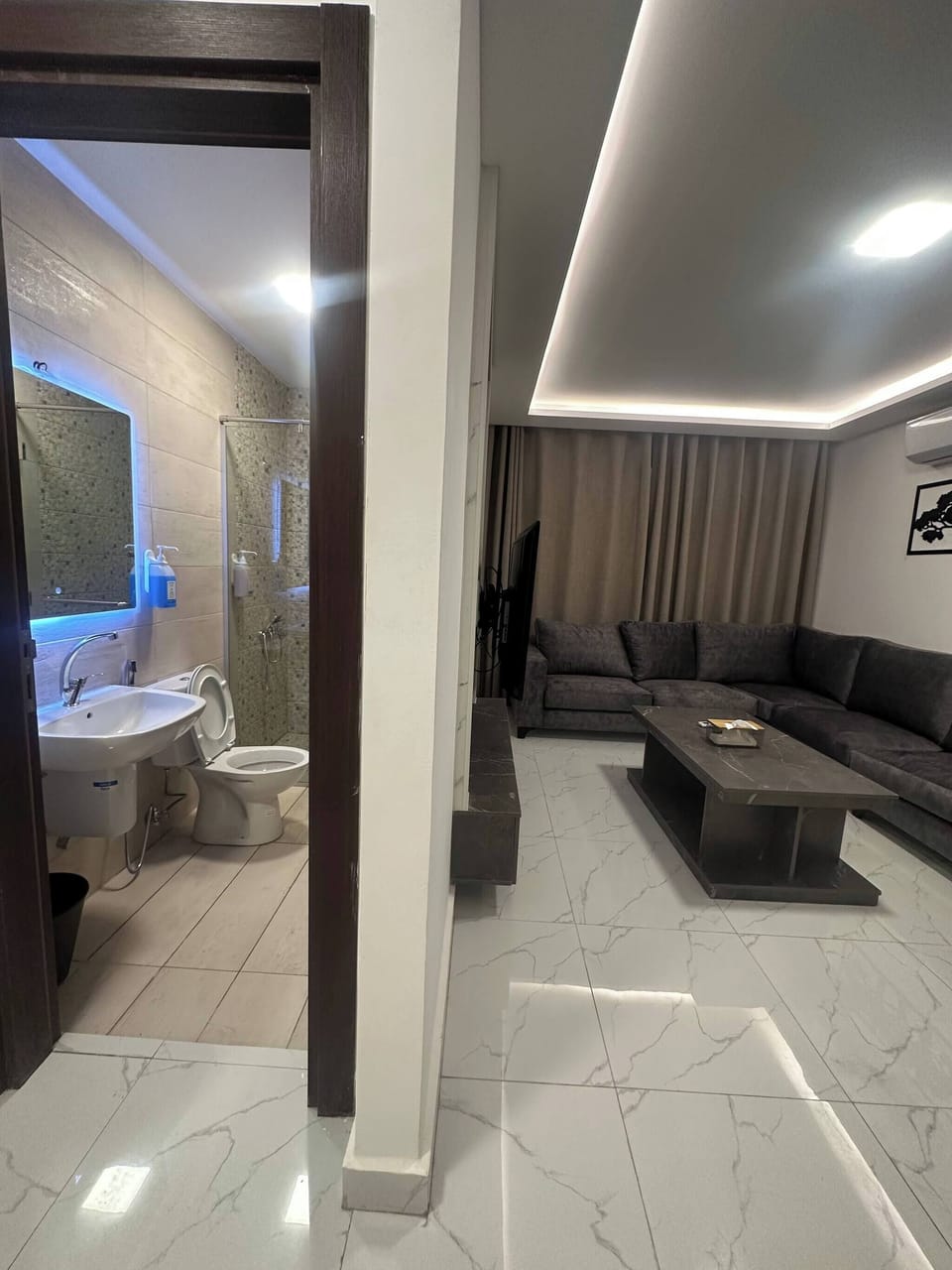 JRE Cozy Rooftop Near Al Services-23 Apartment in Africa
