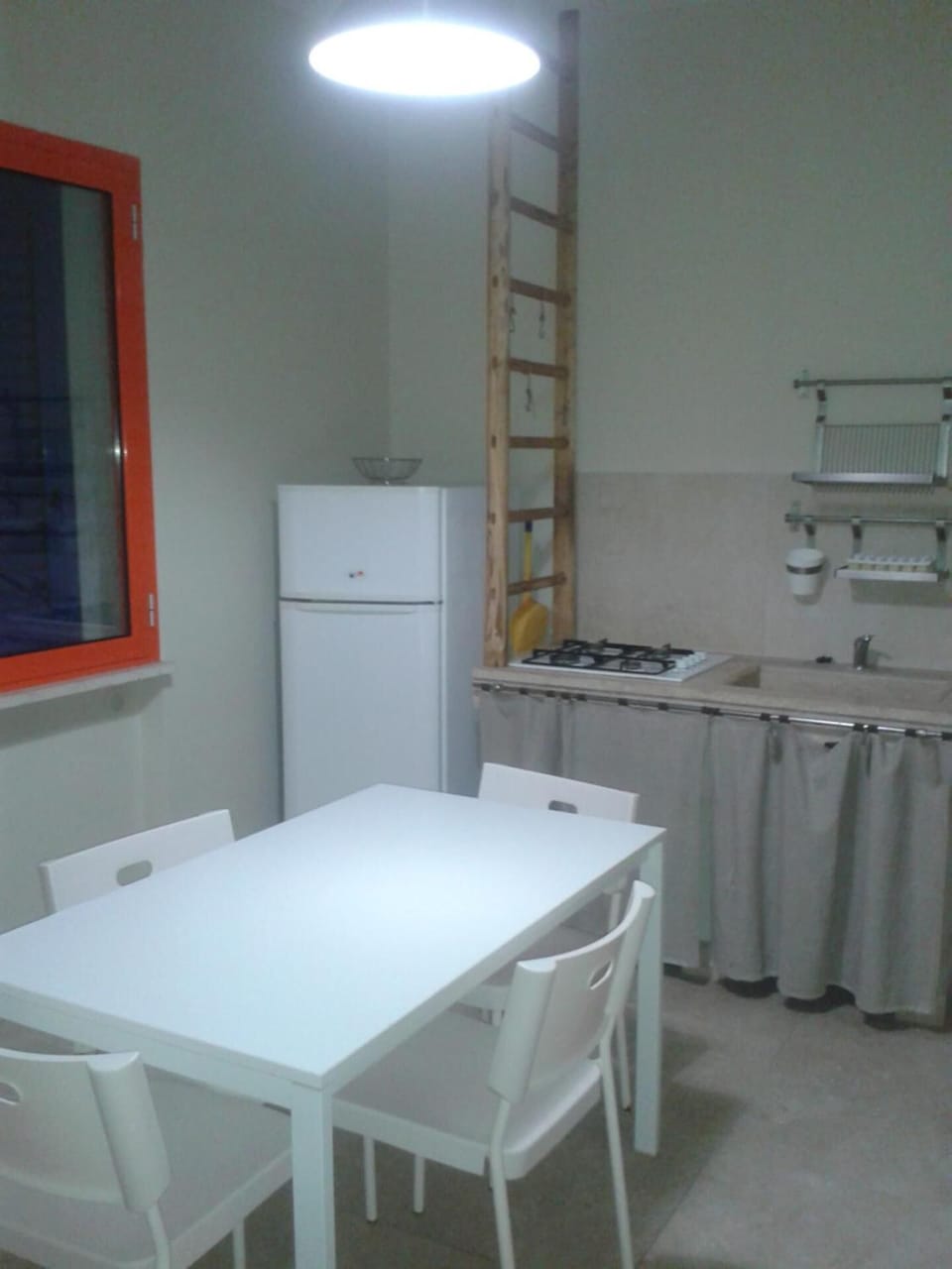 Fridge